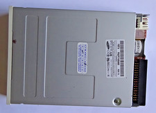 Vecchio lettore floppy usato Vecchio lettore floppy usato  Ancona