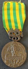 Médaille commémorative guerr d'occasion Médaille commémorative guerr d'occasion  Allonnes