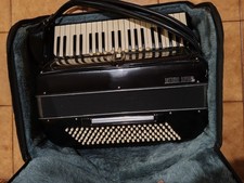 Fisarmonica 120 bassi usato  Piana Degli Albanesi