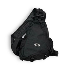 Oakley sling bag usato  Cagliari