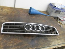 Grelha superior do radiador AUDI A4 OEM 2002 2003 2004 2005 com emblema usado A-4 comprar usado  Enviando para Brazil