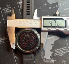Relógio GPS multiesportivo Garmin Fenix 5 com carregador. 47 mm., usado comprar usado  Enviando para Brazil