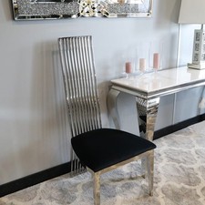 Używany, Krzesło glamour Parker Black tapicerowane czarne na sprzedaż Używany, Krzesło glamour Parker Black tapicerowane czarne na sprzedaż  PL