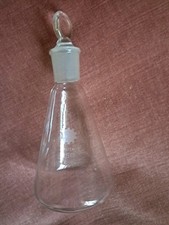 Fiole conique laboratoire d'occasion Fiole conique laboratoire d'occasion  Tigy