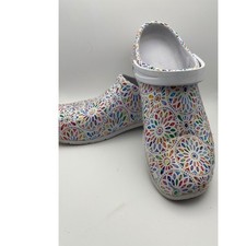 Wear colorful floral for sale  Cincinnati