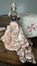 Roupa alemã antiga de madeira com joias elaborada para mãos e pés cabeça de porcelana 14 pol. comprar usado  Enviando para Brazil