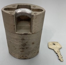 Vintage Miracle Lock Division of H.O. Cadeado militar Boehme dos EUA com uma chave comprar usado  Enviando para Brazil