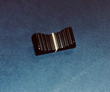 Controle deslizante original Yamaha MO6/8 preto/bege bronzeado comprar usado Controle deslizante original Yamaha MO6/8 preto/bege bronzeado comprar usado  Enviando para Brazil