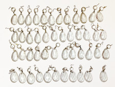 Lote VINTAGE de 46, 2 1/4 polegadas gota de lágrima facetada transparente + cristais de lustre de contas comprar usado Lote VINTAGE de 46, 2 1/4 polegadas gota de lágrima facetada transparente + cristais de lustre de contas comprar usado  Enviando para Brazil