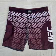 Bermuda de tabuleiro UFC masculina XL vermelha poliéster forrada MMA artes marciais nadador boardies comprar usado  Enviando para Brazil