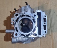 Testata valvole motore usato  Aversa