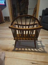 Rack de carregador vintage de mogno com roda de vagão comprar usado Rack de carregador vintage de mogno com roda de vagão comprar usado  Enviando para Brazil