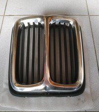 Pré-facelift central de grade BMW E21! NOVO!  51131834756, usado comprar usado Pré-facelift central de grade BMW E21! NOVO!  51131834756, usado comprar usado  Enviando para Brazil