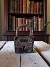 Antique brass padlock d'occasion  Expédié en Belgium