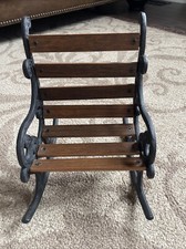 BONECA MENINA AMERICANA TAMANHO - CADEIRA DE BALANÇO DE FERRO FUNDIDO ASSENTO DE MADEIRA Vintage comprar usado  Enviando para Brazil