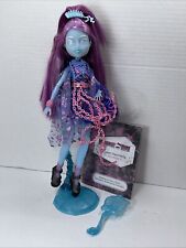 Muñeca Monster High KIYOMI HAUNTERLY Espíritus Embrujados Stand Diario segunda mano  Embacar hacia Argentina