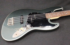 Fender guitare basse d'occasion  Expédié en France