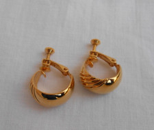 Piccoli orecchini napier usato Piccoli orecchini napier usato  Cagliari