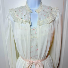 Vtg peignoir set d'occasion  Expédié en Belgium