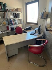 Scrivania ufficio angolo usato  Porto Cesareo