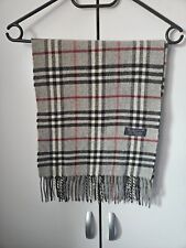 Echarpe burberry grise d'occasion  Sainte-Geneviève
