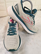 Brooks running trainers for sale  ASHFORD