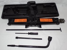 2005-2012 Nissan Xterra Macaco de Pneu E CONJUNTO DE KIT DE FERRAMENTAS COM CHAVE DE RODA FABRICANTE DE EQUIPAMENTO ORIGINAL comprar usado  Enviando para Brazil