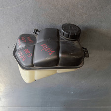 Vaschetta compensazione radiat usato Vaschetta compensazione radiat usato  Italia