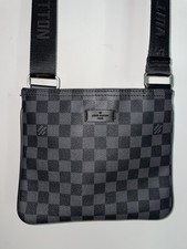 Sacoche louis vuitton d'occasion  Tende