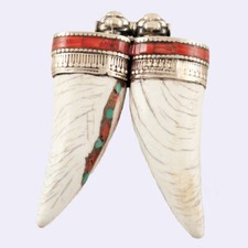 Ciondolo conchiglia fossile usato Ciondolo conchiglia fossile usato  Potenza