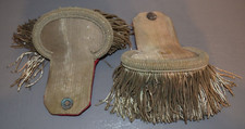 Paire epaulettes argentée d'occasion  Sainte-Colombe