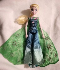 Boneca solstício de verão ELSA Froze Fever Disney Store capa verde escura rara, usado comprar usado  Enviando para Brazil