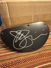 Placa traseira preta assinada por Joe Satriani comprar usado  Enviando para Brazil