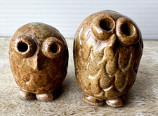 Pedra esculpida? Conjunto de 2 esculturas decorativas de coruja marrom vitrificadas 1,5" comprar usado  Enviando para Brazil