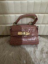 portachiavi donna guess usato  Nettuno