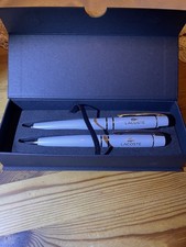 LACOSTE 🐊 długopis , dostępne dwa kolory (niebieski i biały) na sprzedaż LACOSTE 🐊 długopis , dostępne dwa kolory (niebieski i biały) na sprzedaż  Wysyłka do Poland