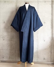 Usado, EM047: Kimono masculino japonês vintage. Seda. Oshima Tsumugi. Comprimento 144 cm/56,6 pol. comprar usado  Enviando para Brazil