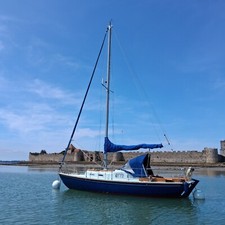 Halcyon fin keeled for sale  FAREHAM