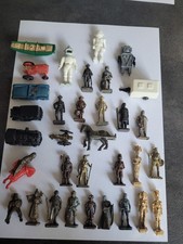 Lot kinder figurines d'occasion  Bussy-Saint-Georges