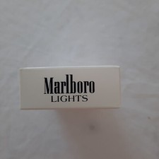Paquet vide cigarettes d'occasion  Coëx