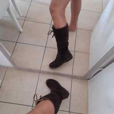 Stivali alti stringati usato Stivali alti stringati usato  Cantu