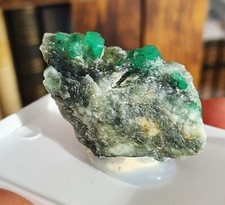 Emerald mingora emerald d'occasion  Expédié en Belgium