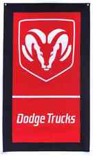 NOVO Dodge Trucks vermelho vertical.  Banner bandeira carro corrida homem caverna comprar usado  Enviando para Brazil