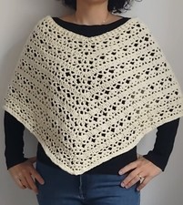 Poncho donna fatto usato  Bologna