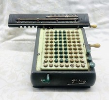 Old calculating machine d'occasion  Expédié en Belgium