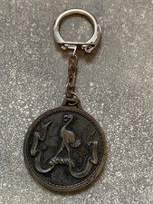 ANCIEN PORTE CLE BOURBON PUBLICITAIRE BOUTEILLE DE VIN APÉRITIF PORTO FERREIRA, usado comprar usado  Enviando para Brazil