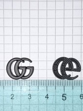 Targhette gucci nere usato  Caselle Torinese
