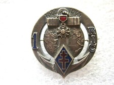 Ancien insigne email d'occasion  Saint-Mamert-du-Gard