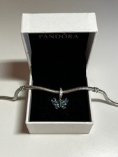 Charm pendente farfalla usato  Udine