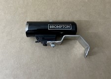 Luz frontal Brompton Cateye Volt 400 com suporte e carregador USB, usado comprar usado Luz frontal Brompton Cateye Volt 400 com suporte e carregador USB, usado comprar usado  Enviando para Brazil